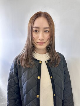 フィル(fil) レイヤーカット／シアーベージュ