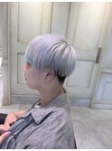 ハイトーンホワイト　前髪ペールグリーン