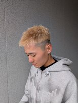 パウダーヘアー(powder hair) 金髪ショート