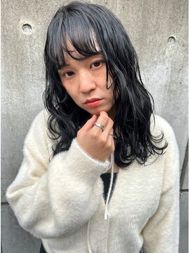 スリーヌーン(THREE noon) 暗髪 ゆるラフウェーブ