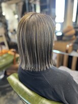 エミタス 三年坂(Emitas)&nbsp;切りっぱなしボブ×ハイライトカラー