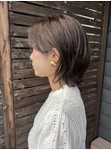 抜け感たっぷり外ハネレイヤー