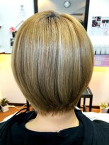 ヘアーメイク クーラ 行橋店(Hair make CURA)&nbsp;ハイトーンでもツヤ髪♪大人かわいいハイライトボブ