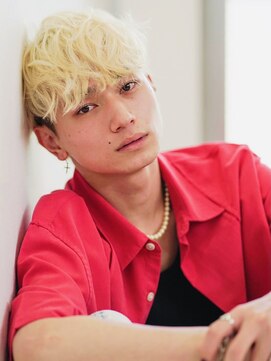 ウェイビーエフティフィフス 横浜西口(WAVEY ft.fifth) 波巻きスパイラルツイストパーマ刈り上げ無造作メンズマッシュ