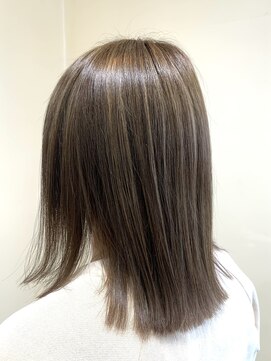 アズール 草加(azule) ナチュラルハイライト　白髪ぼかし　グレージュ