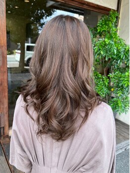 シークヘアー(Chic hair)の写真/髪に優しい薬剤使用☆ダメージレスなオーガニックハーブカラーで繰り返すカラーにも♪白髪染めもＯＫ◎