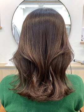 シビバイレボ(CIBI by revo) 韓国風大人レイヤーカット/ハッシュカット/くびれヘア/船橋駅