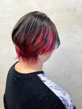 アンジェリカ(Angelica Total Beauty Lifestyle Design) 赤デザインカラーくびれレイヤーカット