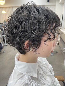 ユノ(juno) 【中目黒】黒髪ベリーショートのくるくるパーマ♪ショートウルフ