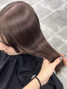 ペレ 栄 アネックス(PELE栄ANNEX) 韓国 くびれロング レイヤー ワンホンヘア 小顔前髪