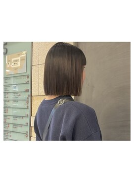 ヒアカアヴェダ 天神VIORO (Heaka AVEDA) 地毛風ストレートパーマ