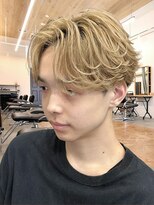 カノエ オム(canoe HOMME) 流れるパーマでセンターパート