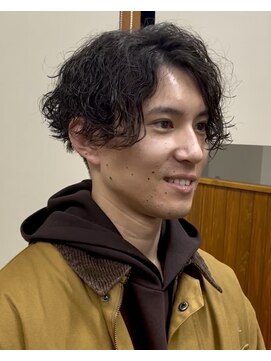 ビューティサロン ヒロセ 波巻きセンターパート