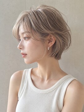 ヌーヌー 鶴ケ峰(nuu nuu) 大人気の大人可愛い耳掛けショートボブ