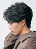 テーパーフェードフェザーパーマセンターパートビジネスヘア