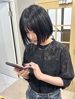 カミエ(kamie) ツヤ感引き出すブラックボブ×カット+カラー+トリートメント