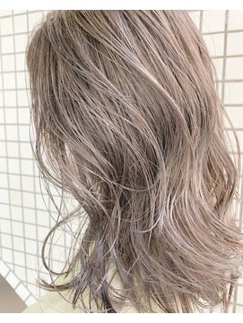 ケンジ 横浜(KENJE) ブリーチ１回/ミルクティーベージュ insta@skbg1104