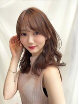 アフロートリノ(AFLOAT Leino)&nbsp;レイヤーカットと顔まわりで作るゆるふわスタイル