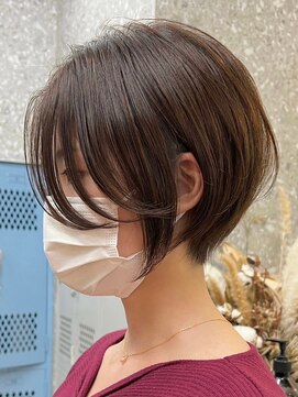 エリマ  茅ヶ崎(elima) ショートカット前下がりボブショートボブグレージュカラー30代