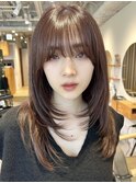 顔周りレイヤーカットくびれヘアミルクティーベージュカラー
