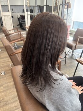 ビズヘアー グランバース(bisou hair grandbase) レイヤーカット/ベージュカラー/春カラー/透明感