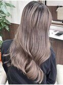 ハイトーンイルミナカラーオリーブグレージュレイヤーカット堺東