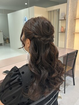 ヘアメイク アンク ハーフアップ