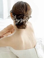 エアー 青山(AIR)&nbsp;花嫁様にもパーティーにもぴったりなシニヨンスタイル