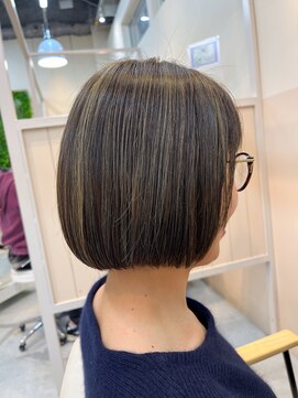 シダ(sida) 30代40代50代　ナチュラルハイライト　ボブ