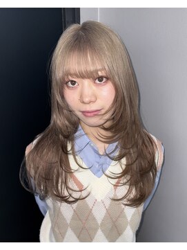 ギミックパシャ(GIMMICK pasha) グレージュカラーとレイヤーカット