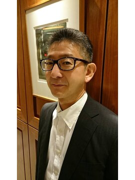 ギンザ マツナガ ドゥ クラス(GINZA MATSUNAGA DE CLASSE) 硬くなりすぎない好印象ショート