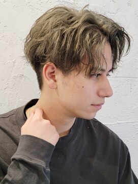 フィフス 原宿(fifth) センターパートミディアム波巻きスパイラルパーマツイストパーマ