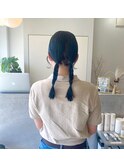 リナ  グリーン×タイトツイン三つ編み