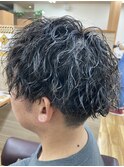 ネジリ緩めのツイストスパイラルパーマ