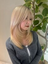 スティロ(stylo) レイヤーカットハイライトショートヘアイルミナカラーオージュア