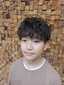 ティーツーヘアー(t2 hair) ツーブロックマッシュ波巻きパーマ