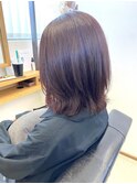 切りっぱなしミディアムレイヤーボブ