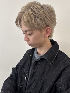 アンプ(amp) ブロンド　ベージュ