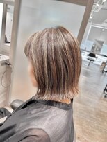 ブロッサム 保谷(Blossom) 30代40代ハイライト×グレージュ小顔に見える大人ボブナチュラル