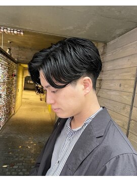 シーンバイラッド ヘルム(SCENE by RAD helm) ニュアンスパーマ 毛流れパーマ