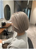 冬人気No.1 ホワイトブロンドベージュ［伊左治祐未］