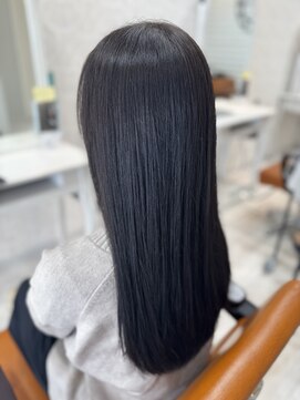 モコ(MOCO) 透明感、暗髪!