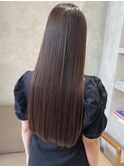 ロングレイヤースタイルダークトーン