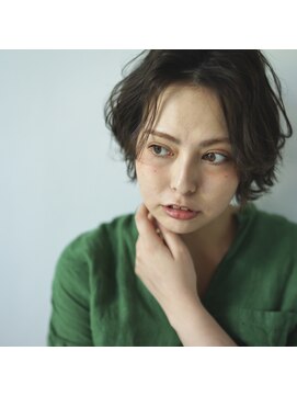 アスティブランシュ(Asti blanche) ルーズな、大人のセンターパートショート♪