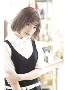 キミ(kimi) 【kimi 自由が丘】グレージュ×ワンカールボブ×ハイトーン