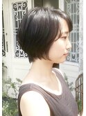 黒髪ショートボブ