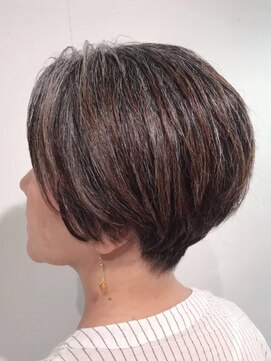 ラボトツカ(LABO totsuka) 手ぐしでOK!まとまるショートスタイル