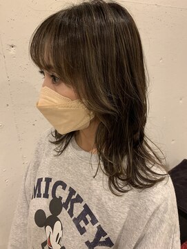 クマ(kuma.) 大人クール/ミディアムヘア/ハイライト