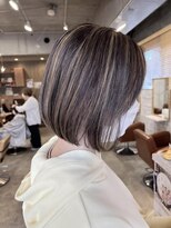 モモ(MOMO)&nbsp;アディクシーシルバーハイライト