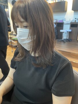 ライズ バイ レボ(RISE by REVO) ペールベージュセクションカラーグラデーションカラー外ハネボブ